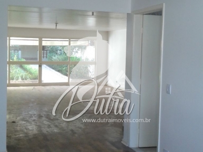 Padrão Chácara Monte Alegre 224m² 04 Dormitórios 01 Suítes 4 Vagas