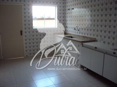 Padrão Chácara Monte Alegre 224m² 04 Dormitórios 01 Suítes 4 Vagas