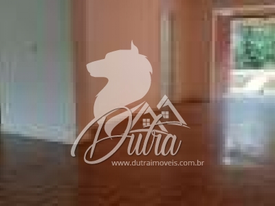 Casa jardim Europa 340m² 3 Suítes 4 Vagas