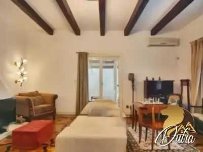 Padrão Jardim Paulista 800m² 04 Dormitórios 03 Suítes 10 Vagas