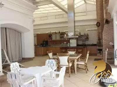 Padrão Jardim Paulista 800m² 04 Dormitórios 03 Suítes 10 Vagas