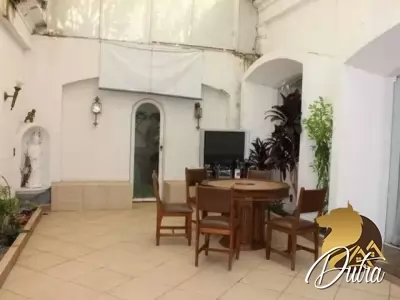 Padrão Jardim Paulista 800m² 04 Dormitórios 03 Suítes 10 Vagas