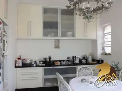 Padrão Jardim Paulista 800m² 04 Dormitórios 03 Suítes 10 Vagas