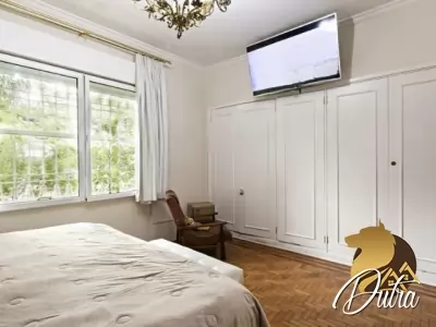 Padrão Jardim Paulista 800m² 04 Dormitórios 03 Suítes 10 Vagas