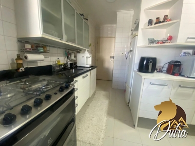 Edifício Prince de Lyon Moema pássaros 180m² 03 Dormitórios 02 Suítes 3 Vagas