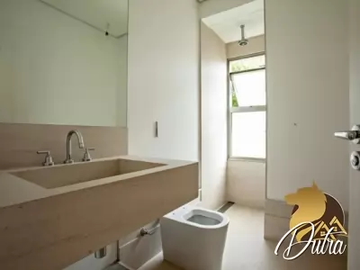 Padrão Jardim Europa 685m² 04 Dormitórios 04 Suítes 4 Vagas