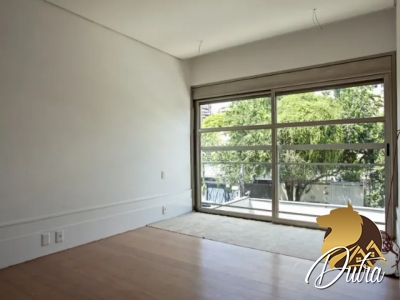 Padrão Jardim Europa 685m² 04 Dormitórios 04 Suítes 4 Vagas