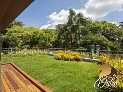 Padrão Jardim Europa 685m² 04 Dormitórios 04 Suítes 4 Vagas