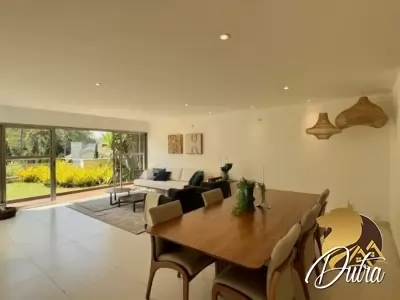 Padrão Jardim Europa 685m² 04 Dormitórios 04 Suítes 4 Vagas