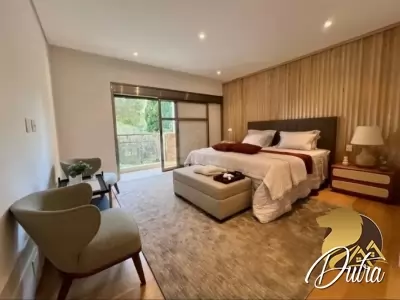 Padrão Jardim Europa 685m² 04 Dormitórios 04 Suítes 4 Vagas