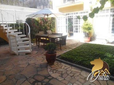 Padrão Jardim Paulista 390m² 04 Dormitórios 01 Suítes 6 Vagas
