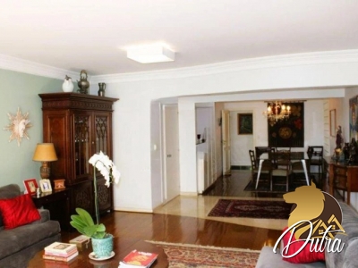 Padrão Jardim Paulista 390m² 04 Dormitórios 01 Suítes 6 Vagas
