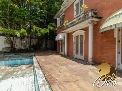 Padrão Cidade Jardim 900m² 04 Dormitórios 04 Suítes 4 Vagas
