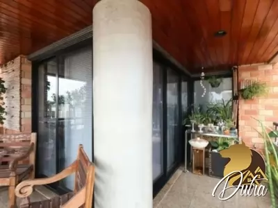 Auguste Rodin Vila Uberabinha 220m² 04 Dormitórios 02 Suítes 4 Vagas