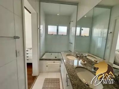 Saint James Special Houses Campo Belo 223m² 04 Dormitórios 04 Suítes 5 Vagas