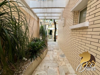 Saint James Special Houses Campo Belo 223m² 04 Dormitórios 04 Suítes 5 Vagas