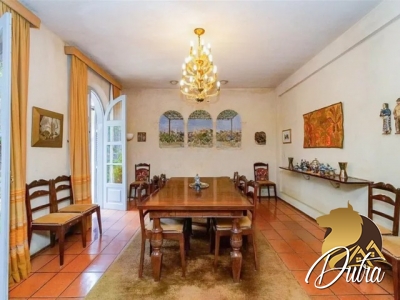 Padrão Jardim Europa 686m² 09 Dormitórios 02 Suítes 6 Vagas