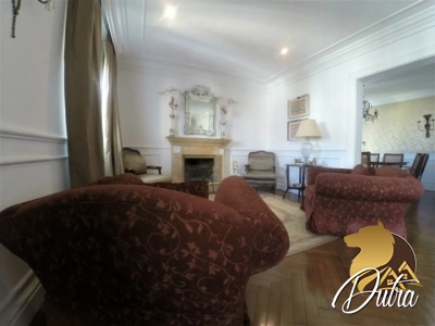 Edifício Saint Etienne Moema 360m² 04 Dormitórios 02 Suítes 6 Vagas