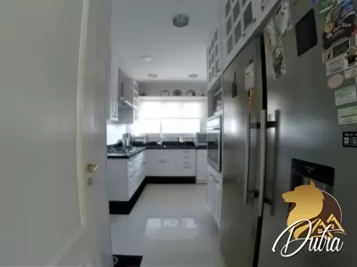 Edifício Saint Etienne Moema 360m² 04 Dormitórios 02 Suítes 6 Vagas