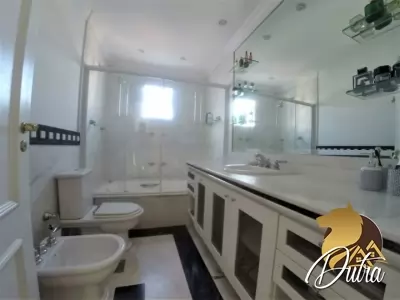 Edifício Saint Etienne Moema 360m² 04 Dormitórios 02 Suítes 6 Vagas