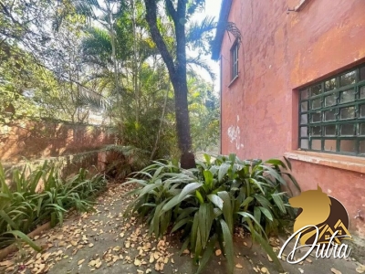 Padrão Jardim América 393m² 04 Dormitórios 04 Suítes 5 Vagas