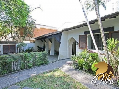 Casa Jardim marajoara Jardim Marajoara 450m² 03 Dormitórios 03 Suítes 6 Vagas