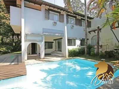 Casa Jardim marajoara Jardim Marajoara 450m² 03 Dormitórios 03 Suítes 6 Vagas