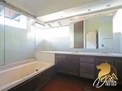 Casa Jardim marajoara Jardim Marajoara 450m² 03 Dormitórios 03 Suítes 6 Vagas