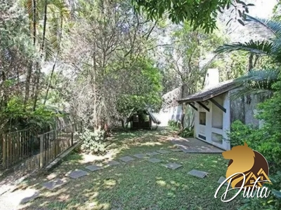 Casa Jardim marajoara Jardim Marajoara 450m² 03 Dormitórios 03 Suítes 6 Vagas