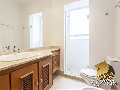 Edifício Golden Park Vila Uberabinha 245m² 03 Dormitórios 03 Suítes 3 Vagas