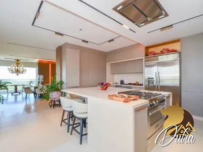Curitiba 381 Paraíso 332m² 03 Dormitórios 03 Suítes 5 Vagas