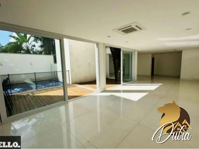 Casa de Condomínio Brooklin 360m² 04 Dormitórios 04 Suítes 4 Vagas
