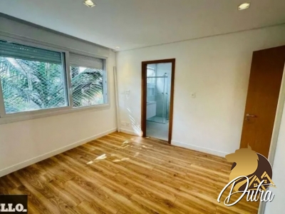 Casa de Condomínio Brooklin 360m² 04 Dormitórios 04 Suítes 4 Vagas
