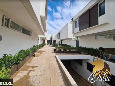 Casa de Condomínio Brooklin 360m² 04 Dormitórios 04 Suítes 4 Vagas
