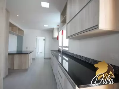 Golden Park Vila Uberabinha 244m² 04 Dormitórios 03 Suítes 3 Vagas