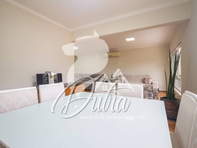 Sobrado Sumaré 262m² 03 Dormitórios 03 Suítes 5 Vagas
