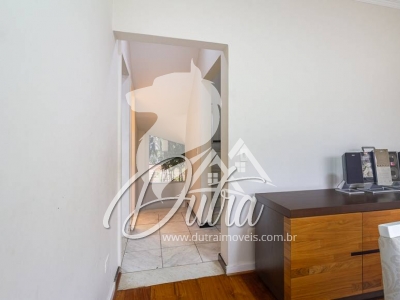 Sobrado Sumaré 262m² 03 Dormitórios 03 Suítes 5 Vagas
