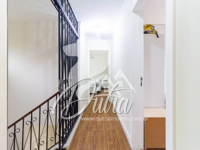 Sobrado Sumaré 262m² 03 Dormitórios 03 Suítes 5 Vagas