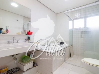 Sobrado Sumaré 262m² 03 Dormitórios 03 Suítes 5 Vagas