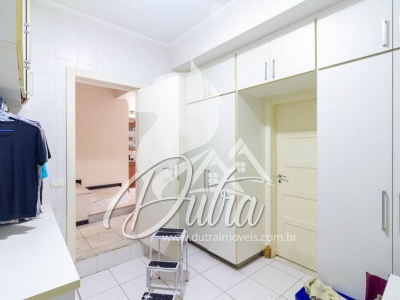 Sobrado Sumaré 262m² 03 Dormitórios 03 Suítes 5 Vagas