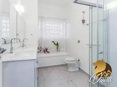 Padrão Jardim Europa 176m² 02 Dormitórios 02 Suítes 3 Vagas