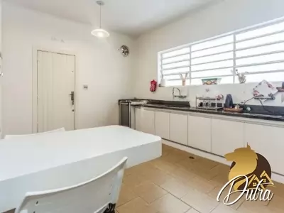 Padrão Jardim Europa 176m² 02 Dormitórios 02 Suítes 3 Vagas