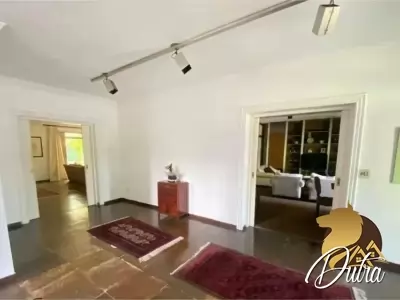 Padrão Jardim Guedala 600m² 05 Dormitórios 04 Suítes 14 Vagas