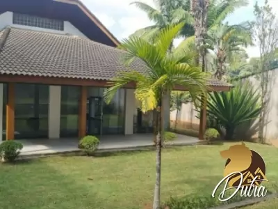 Padrão Fazenda Morumbi 400m² 03 Dormitórios 03 Suítes 6 Vagas