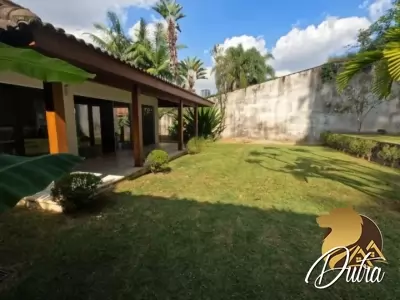 Padrão Fazenda Morumbi 400m² 03 Dormitórios 03 Suítes 6 Vagas