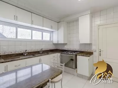 Padrão Jardim Europa 158m² 04 Dormitórios 01 Suítes 2 Vagas