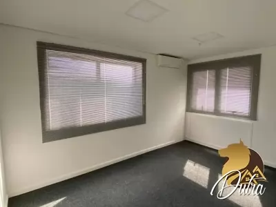 Conjunto Comercial/Sala Itaim Bibi 221m² 3 Vagas