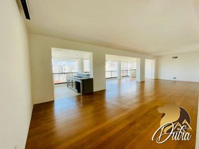 MAison Elisabeth Sumaré 215m² 03 Dormitórios 03 Suítes 4 Vagas