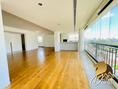 MAison Elisabeth Sumaré 215m² 03 Dormitórios 03 Suítes 4 Vagas