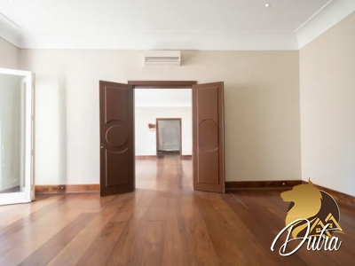 Padrão Jardim Europa 600m² 05 Dormitórios 05 Suítes 6 Vagas